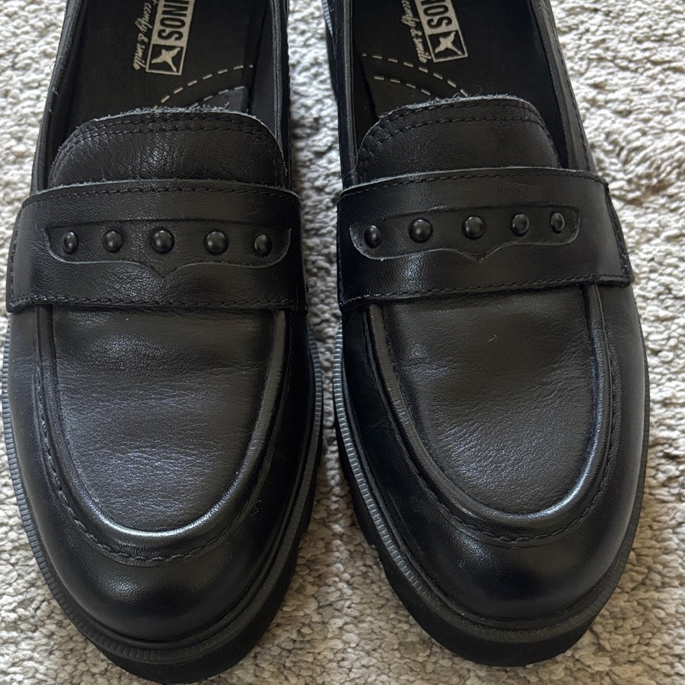 NWOT PIKOLINOS Black Leather Loafer 36